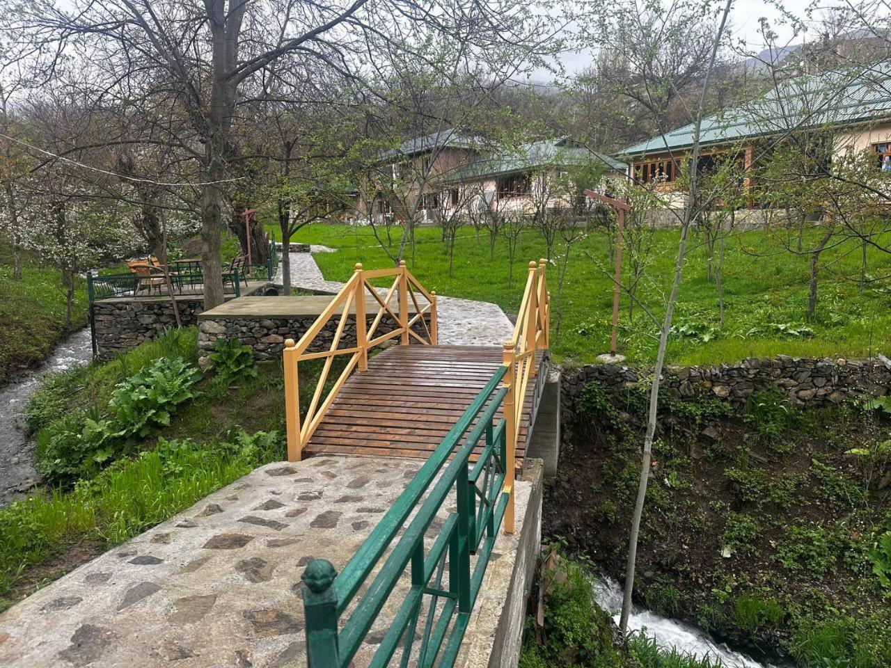 Hayat Guesthouse Nuratau Mountain Yukary-Ukhum Exterior foto